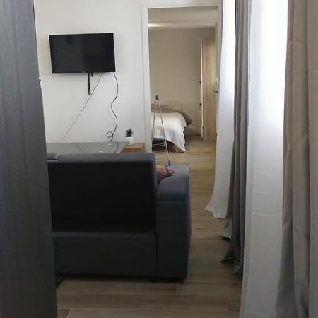 Apartamento 2 Piece Avec Terrasse Ensoleille Suresnes Exterior foto