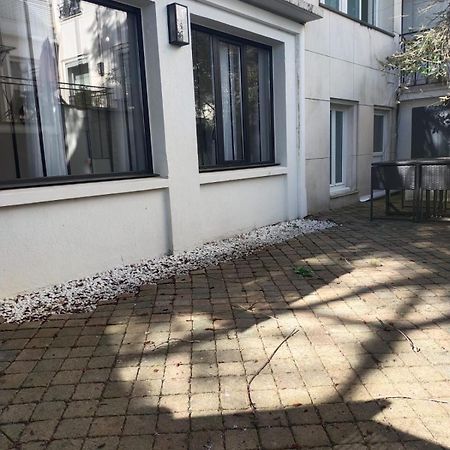 Apartamento 2 Piece Avec Terrasse Ensoleille Suresnes Exterior foto